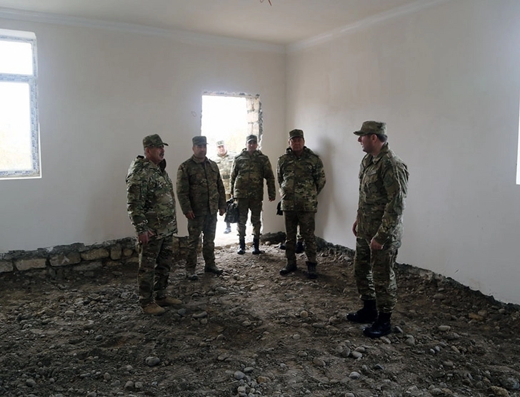 Министр обороны ознакомился с ходом строительных работ в воинских частях прифронтовой зоны - ВИДЕО