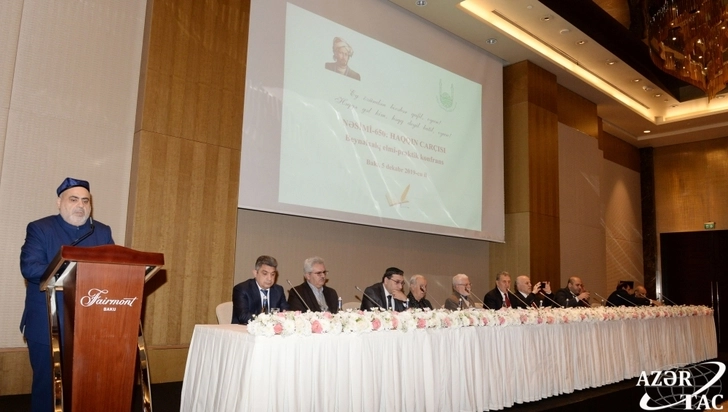 В Баку проходит международная научно-практическая конференция на тему «Насими-650: глашатай истины» - ФОТО