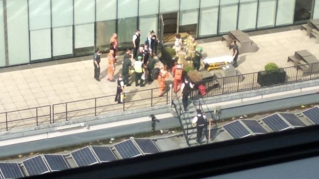 Подросток сбросил шестилетнего ребенка с балкона галереи, чтобы попасть в новости