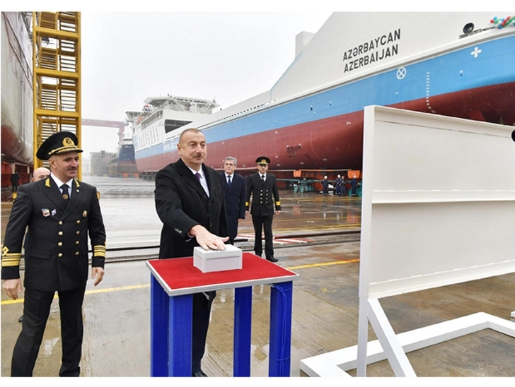 Президент принял участие в сдаче в эксплуатацию танкера, построенного на Бакинском судостроительном заводе