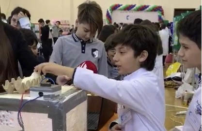 В Азербайджане учащиеся колледжа изобрели инкубатор – ВИДЕО