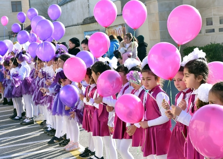 Отмечено 120-летие Джоратской школы - ФОТО