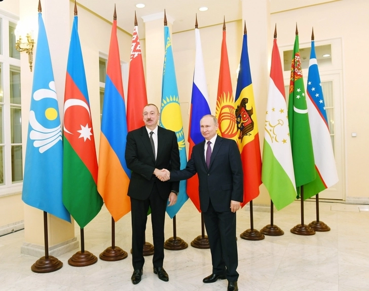Президент Ильхам Алиев принял участие в неформальной встрече глав государств СНГ в Санкт-Петербурге - ФОТО