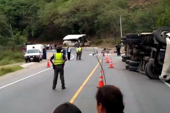 В Гватемале 20 человек погибли в результате столкновения автобуса с грузовиком