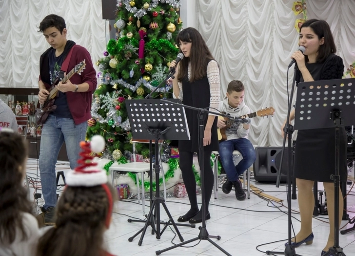 В Баку состоялся концерт, посвященный Новому Году и Дню солидарности азербайджанцев мира - ФОТО