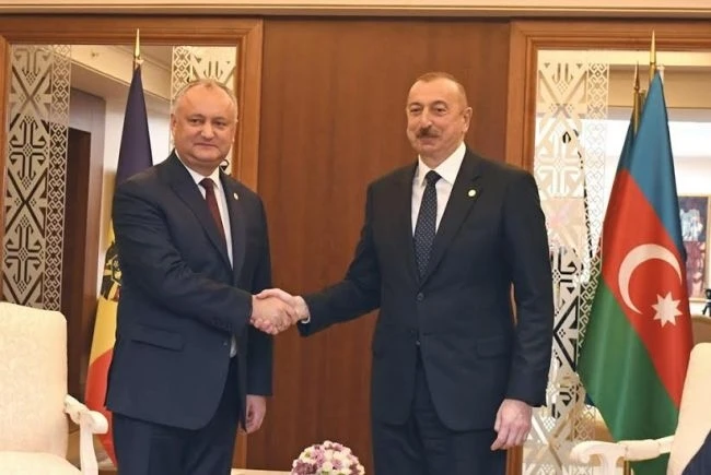 Президент Молдовы поздравил Президента Азербайджана