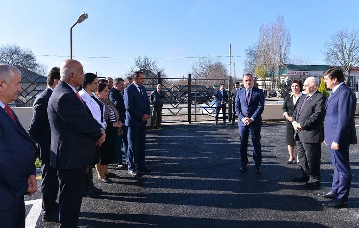 Министр образования открыл школу в поселке Вандам - ФОТО