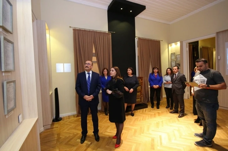 Министр культуры ознакомился с Домом-музеем Джалила Мамедгулузаде после капитального ремонта - ФОТО