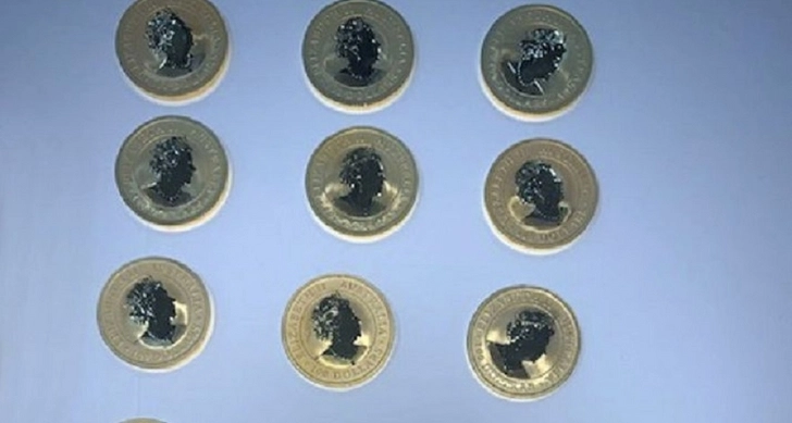 В Азербайджане пресекли попытку контрабандного ввоза золотых монет из Дубая