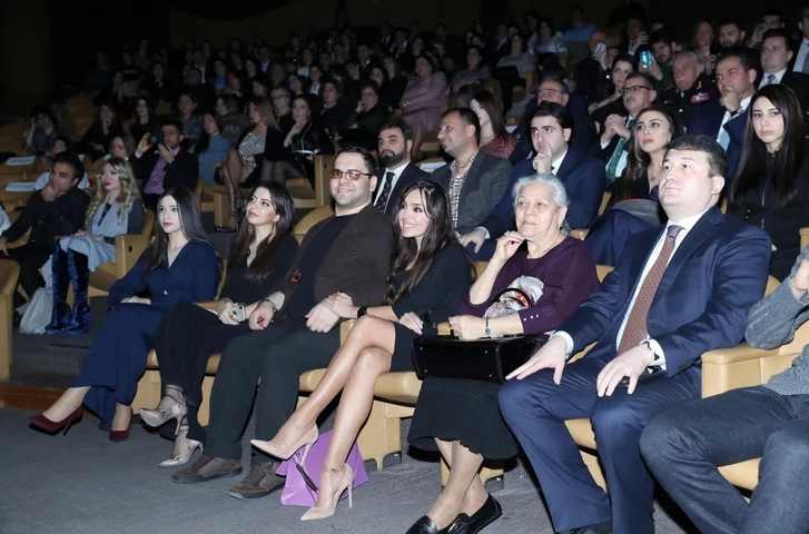 Лейла Алиева на концерте по случаю Дня солидарности азербайджанцев мира и Нового года – ФОТО