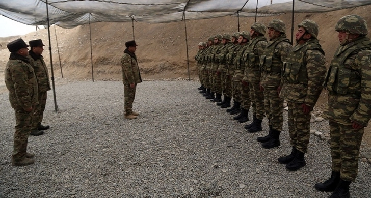 Министр обороны отметил День солидарности азербайджанцев мира с военнослужащими в прифронтовой зоне-ФОТО/ВИДЕО