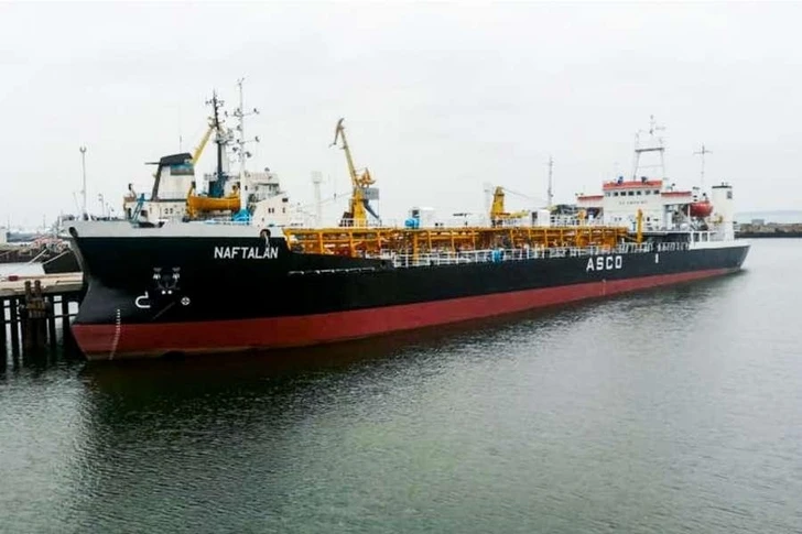 Капитально отремонтирован танкер «Нафталан»