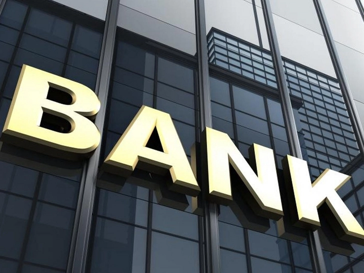 Внешние обязательства азербайджанских банков выросли почти на 4%