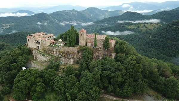 В  Испании сдают в аренду средневековый замок