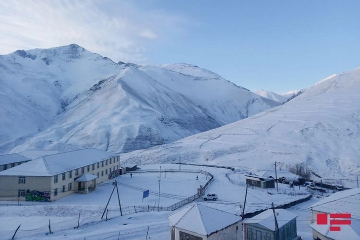 В северном регионе Азербайджана выпал снег, температура понизилась до минус 11