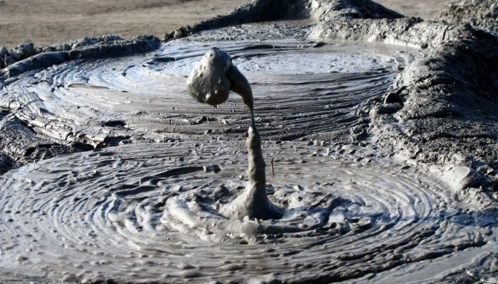 В грязевых вулканах Азербайджана обнаружены необычные минералы