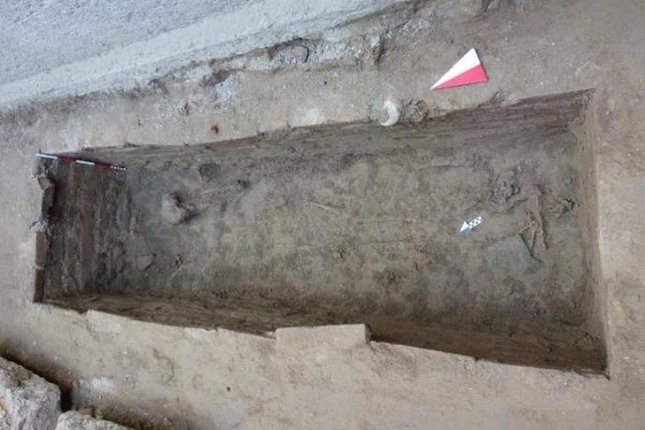 В Турции найдена 2000-летняя усыпальница с травертиновым саркофагом