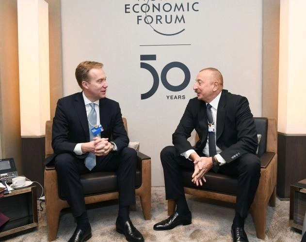 Ильхам Алиев встретился в Давосе с президентом Всемирного экономического форума – ФОТО