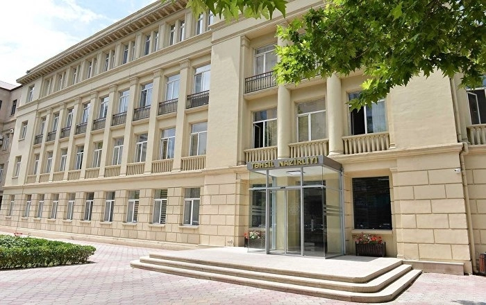 Какой должна быть школьная форма в Азербайджане?