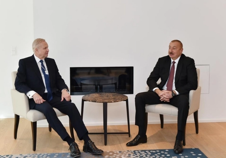 Ильхам Алиев встретился в Давосе с генеральным исполнительным директором ВР – ФОТО