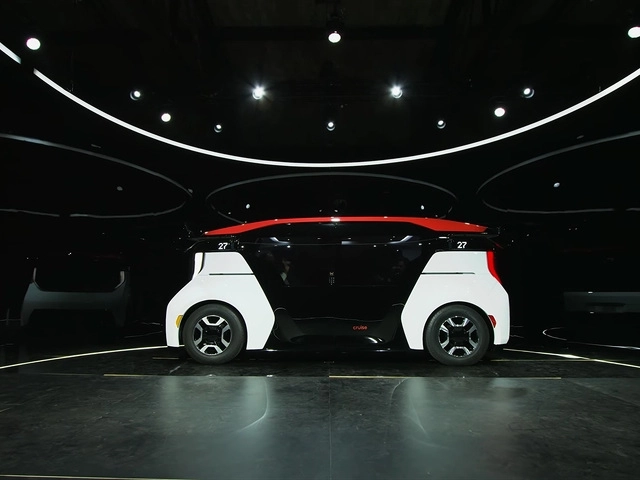 General Motors показала автомобиль будущего без руля и педалей – ВИДЕО