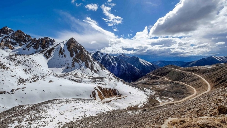 В пробах льда из Тибета нашли 28 неизвестных вирусов