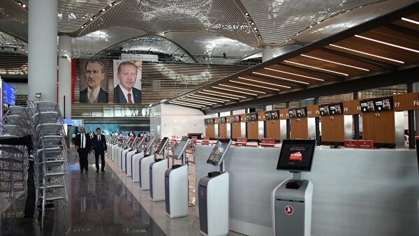 В аэропорту Стамбула обследуют пассажиров, прибывших из Китая