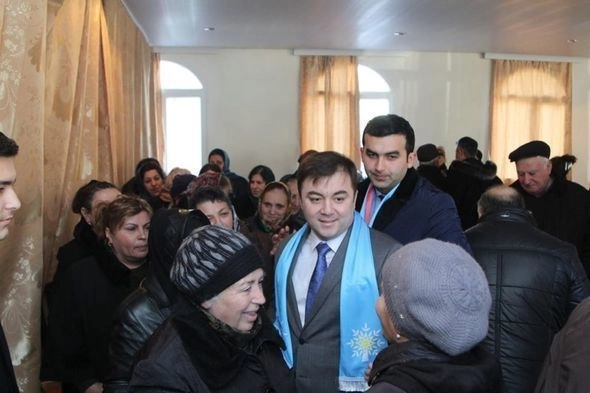 Кандидат в депутаты Эмин Гаджиев уверен в себе и в своих избирателях - ВИДЕО