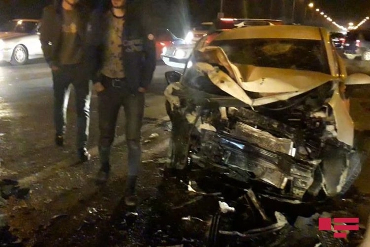 В Баку столкнулись два автомобиля. Есть пострадавшие – ФОТО/ВИДЕО