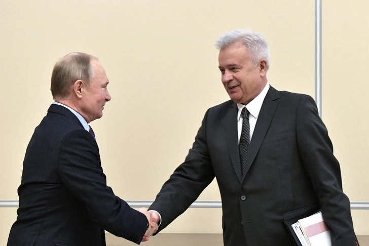 Вагит Алекперов рассказал Владимиру Путину о планах «Лукойла» инвестировать 100 миллиардов долларов