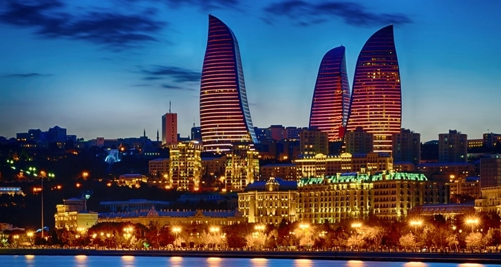 Венгерский лоукостер Wizz Air подал заявку на полеты из Варшавы в Баку