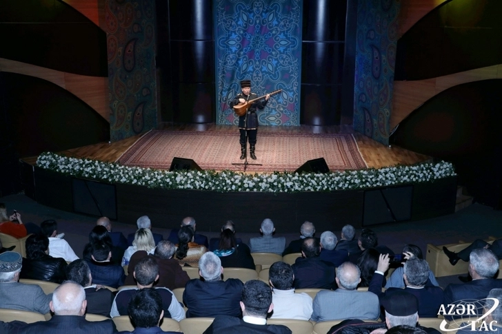 Центр мугама в рамках проекта «Вечера ашугской музыки» представил вечер дастана - ФОТО