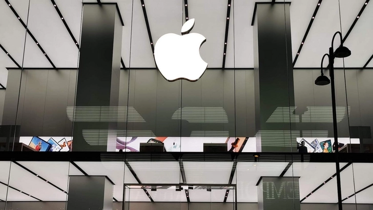 Apple оштрафовали на миллионы евро за замедление работы старых iPhone