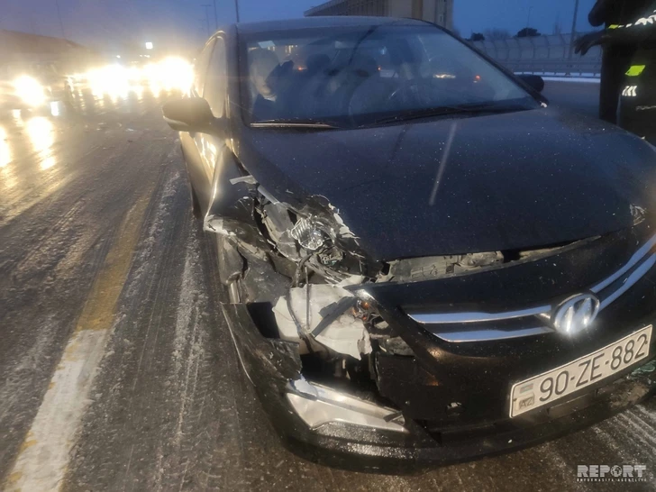 В Баку произошла цепная авария – ФОТО