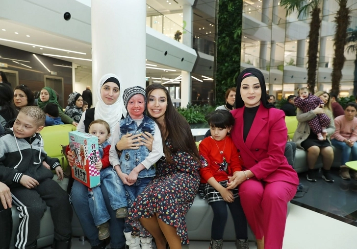 Лейла Алиева встретилась с детьми, страдающими от ихтиоза, болезни бабочки и иммунодефицита – ФОТО