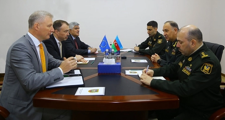 Заместитель министра обороны Азербайджана встретился со специальным представителем Евросоюза