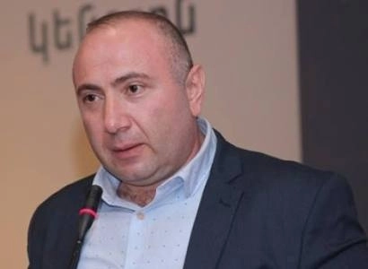 Армянский политолог: Пашинян доказал в Мюнхене, что костюм главы государства слишком ему велик