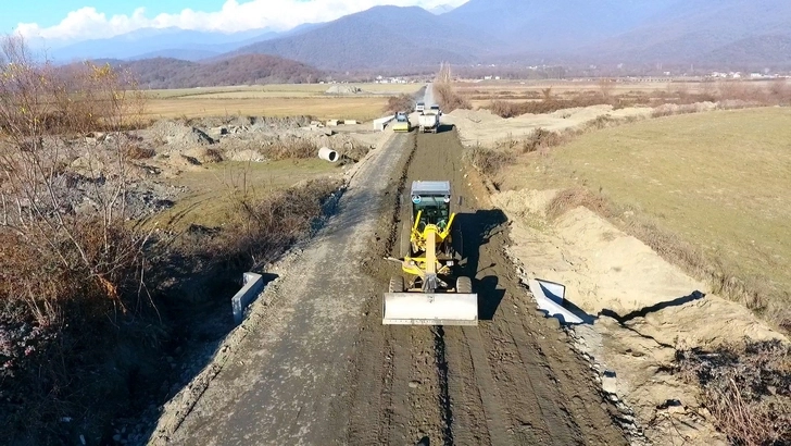 В Балаканском районе начата реконструкция дороги - ФОТО