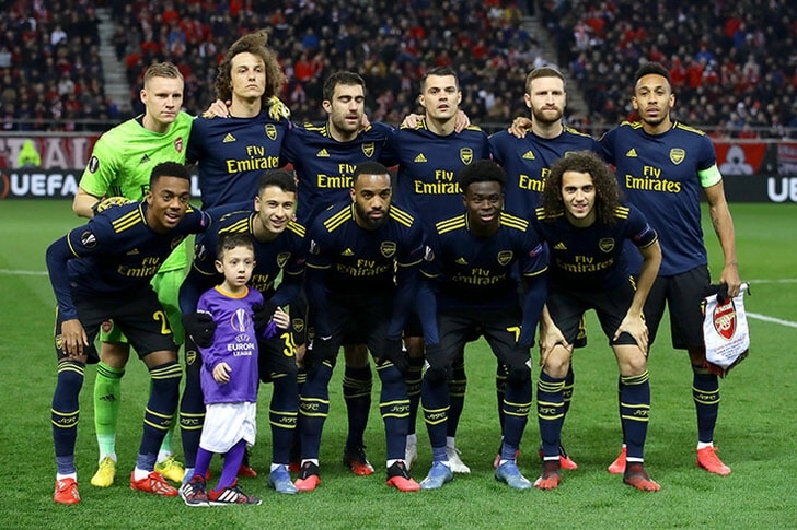 Футболисты «Арсенала» поддержали растерявшегося  перед матчем мальчика - ФОТО