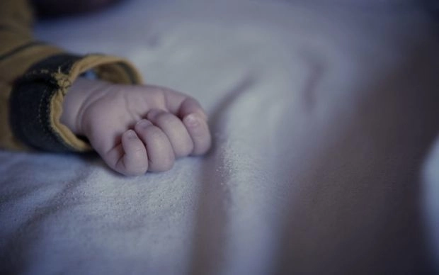 В Баку трагически умер трехлетний ребенок