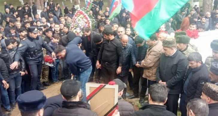 Азербайджанского военнослужащего похоронили на Аллее Шехидов - ФОТО