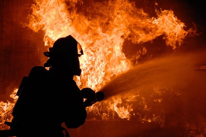 В Загатальском государственном колледже технологии и управления вспыхнул пожар