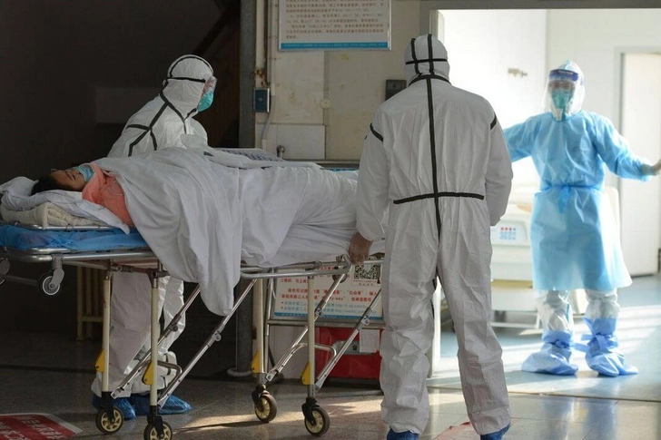 В КНР мальчик из-за коронавируса прожил несколько дней с умершим дедом
