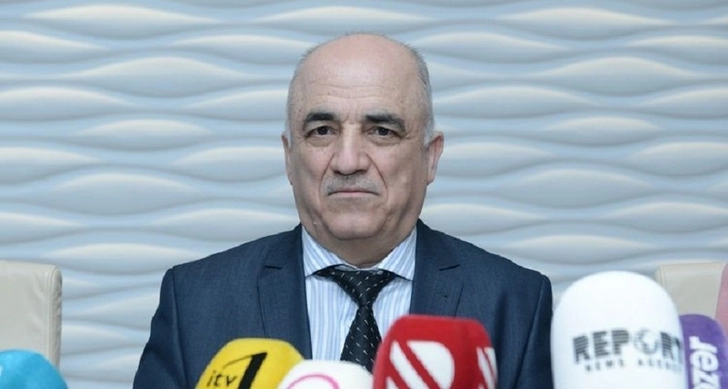 Главный инфекционист Азербайджана прокомментировал возможность закрытия школ из-за нового коронавируса