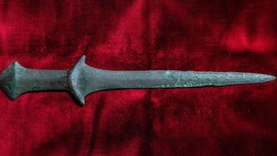 В Венеции нашли самый древний меч в мире – ФОТО