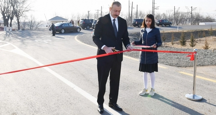 Ильхам Алиев принял участие в открытии после реконструкции автодороги в Агстафе - ФОТО/ОБНОВЛЕНО