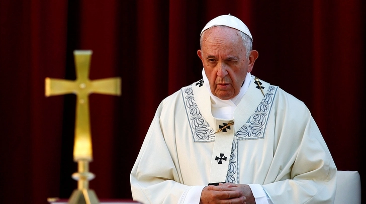 Папа Римский принял отставку проходившего по делу о педофилии кардинала