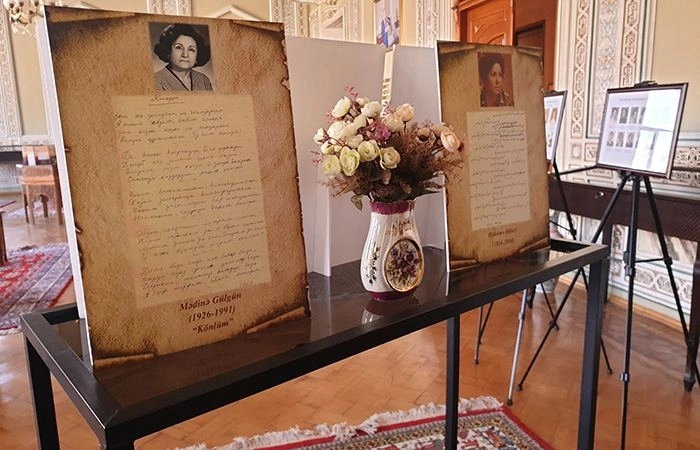 В Баку открылась выставка рукописей женщин-поэтесс - ФОТО