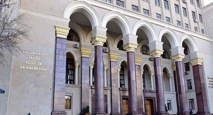 В Баку временно закрылась Центральная научная библиотека