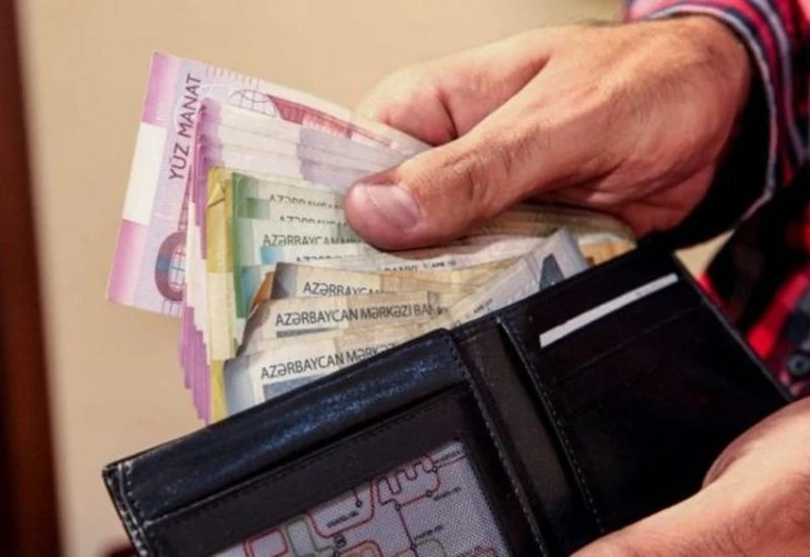 В Азербайджане выросла зарплата наемных работников